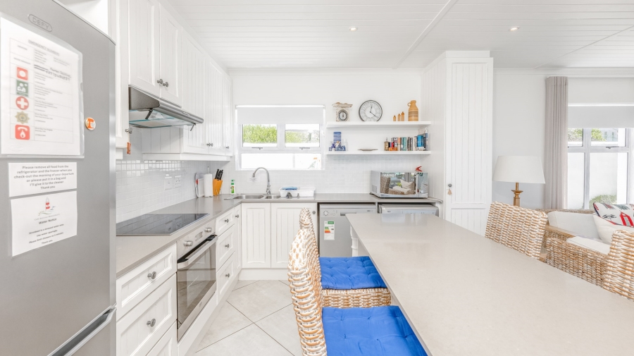 4 Bedroom Property for Sale in Oceanview Heights Western Cape